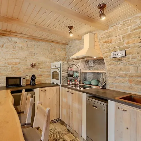 Cozy In With 2 Bedrooms * Pula