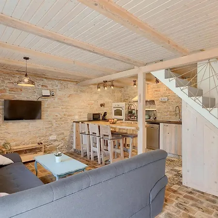 Holiday home Cozy In With 2 Bedrooms *